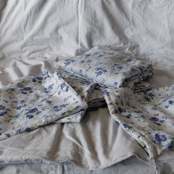 Blue Floral Full/Double Sheet Set - Picture 2 of 6